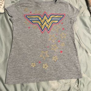 Wonder Woman short sleeve t shirt medium 7/8 EUC
